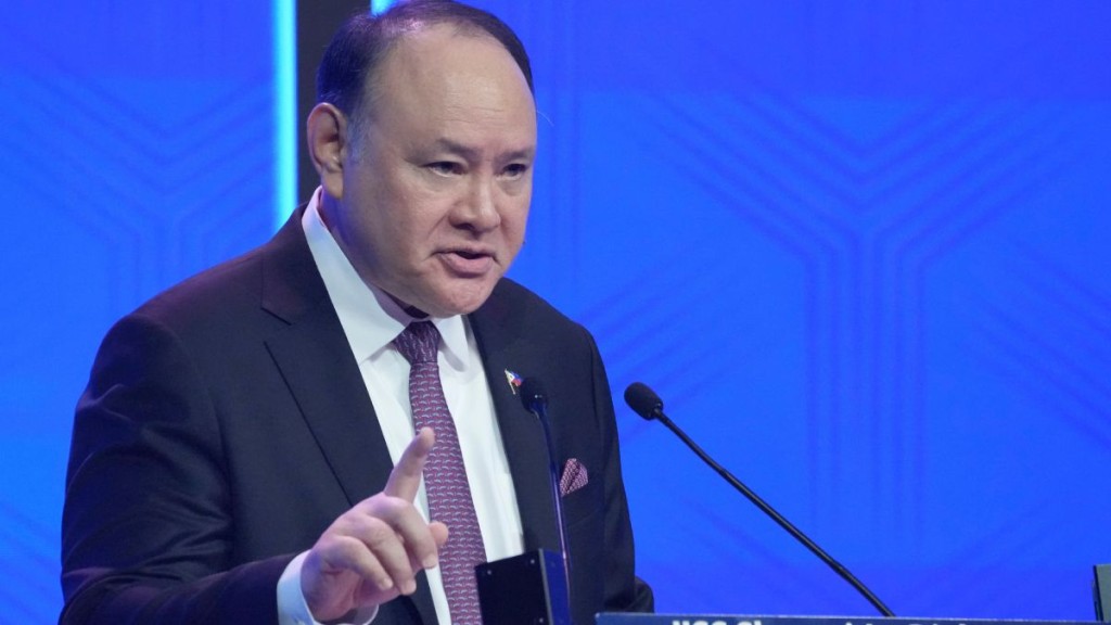 中方制裁菲律賓防長特奧多羅（Gilberto Teodoro）及其親屬，禁進內地及港澳。美聯社