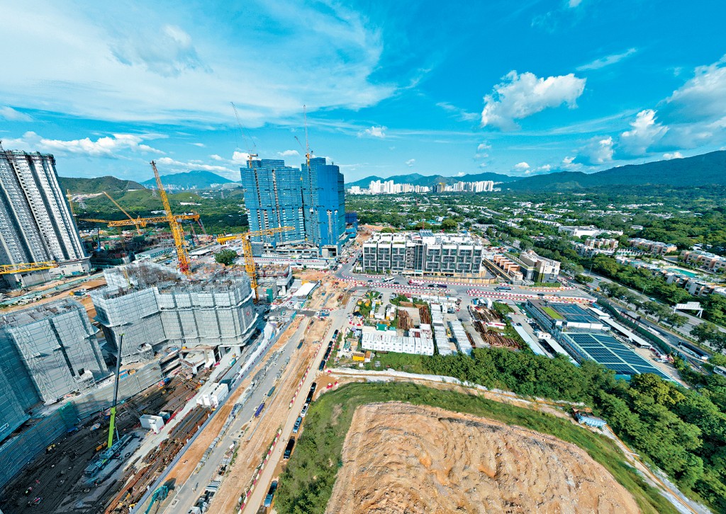 黃國輝表示，建科院早前與土木工程拓展署進行新界北部岩土承載力研究，推斷相關岩層承載力可提高約六成，即可大幅減少所需地基樁柱數量，降低工程造價及施工時間。