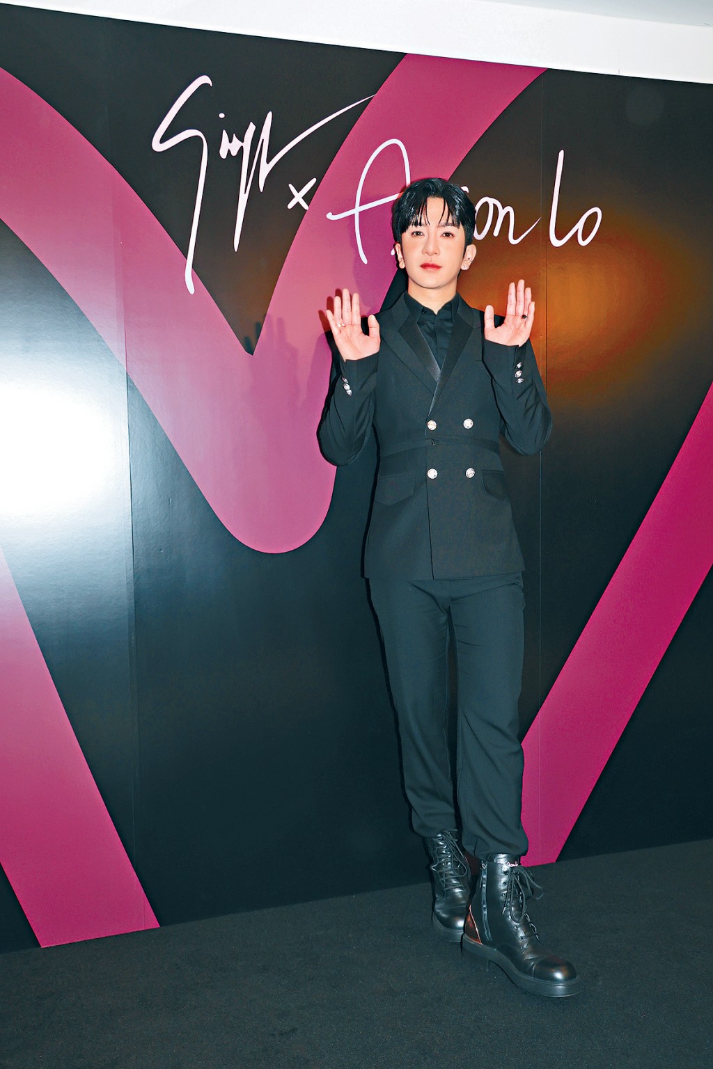 Anson Lo將在年底舉行個人演唱會，他表示向來在服裝上都會給予意見。