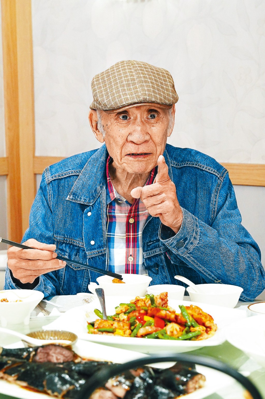 鼎爺日前接受《東周刊》獨家專訪，氣色好了不少！