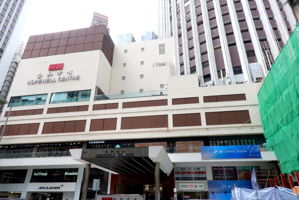 ●合和中心一帶現時已有三間汽車店,明年將有最少四個品牌進駐該區開設新店。 ●合和中心一帶現時已有三間汽車店,明年將有最少四個品牌進駐該區開設新店。