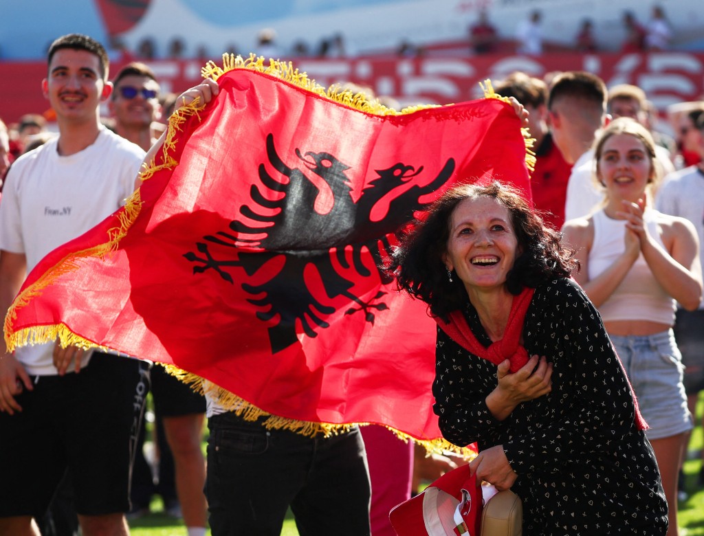 阿尔巴尼亚今场赢波，就算未能成小组次名，仍大有机会成为最佳第3名之一。Reuters