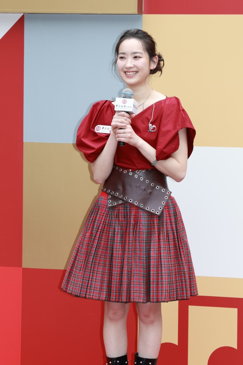 林愷鈴到中環遮打花園演出音樂會。