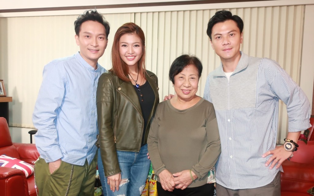 、邱芷微、秦啟維、孫慧蓮（陳師奶）及莫家淦合體做網台節目。