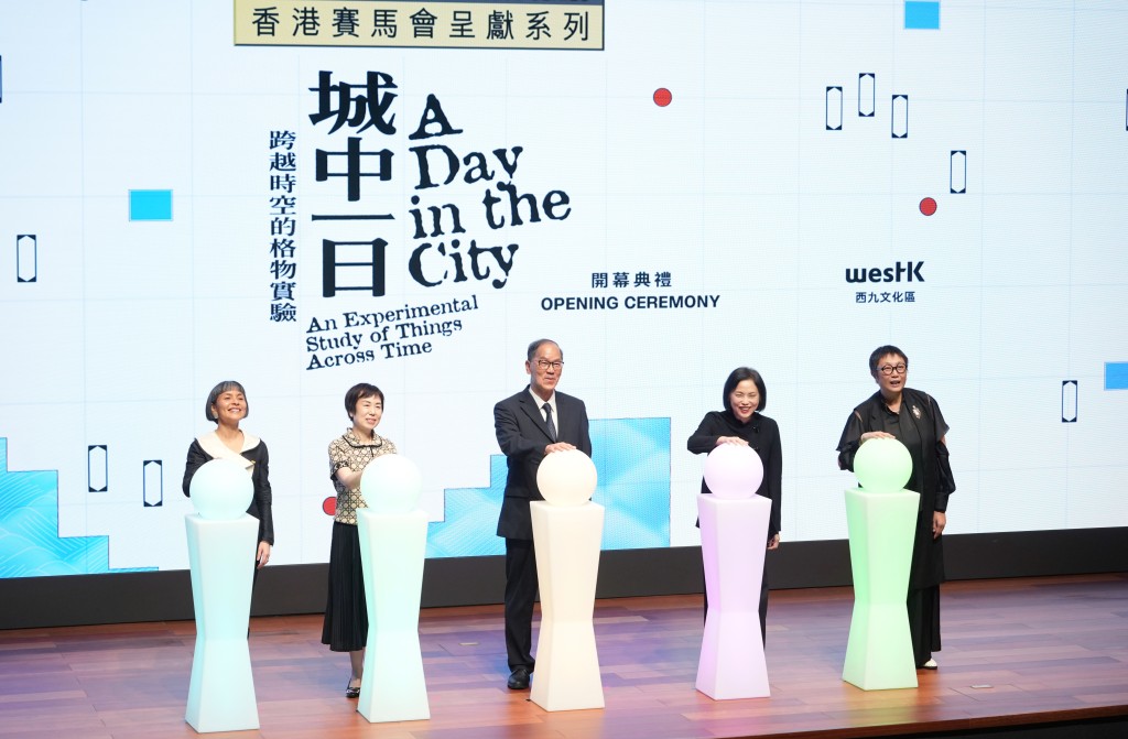 展覽匯聚九位本地藝術家的創作,連接中國傳統文化與當代藝術。吳艷玲攝 展覽匯聚九位本地藝術家的創作,連接中國傳統文化與當代藝術。吳艷玲攝
