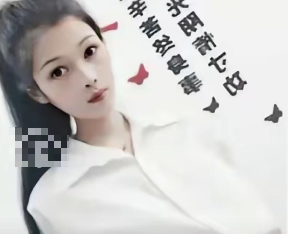 27岁女孩巧巧旧照。