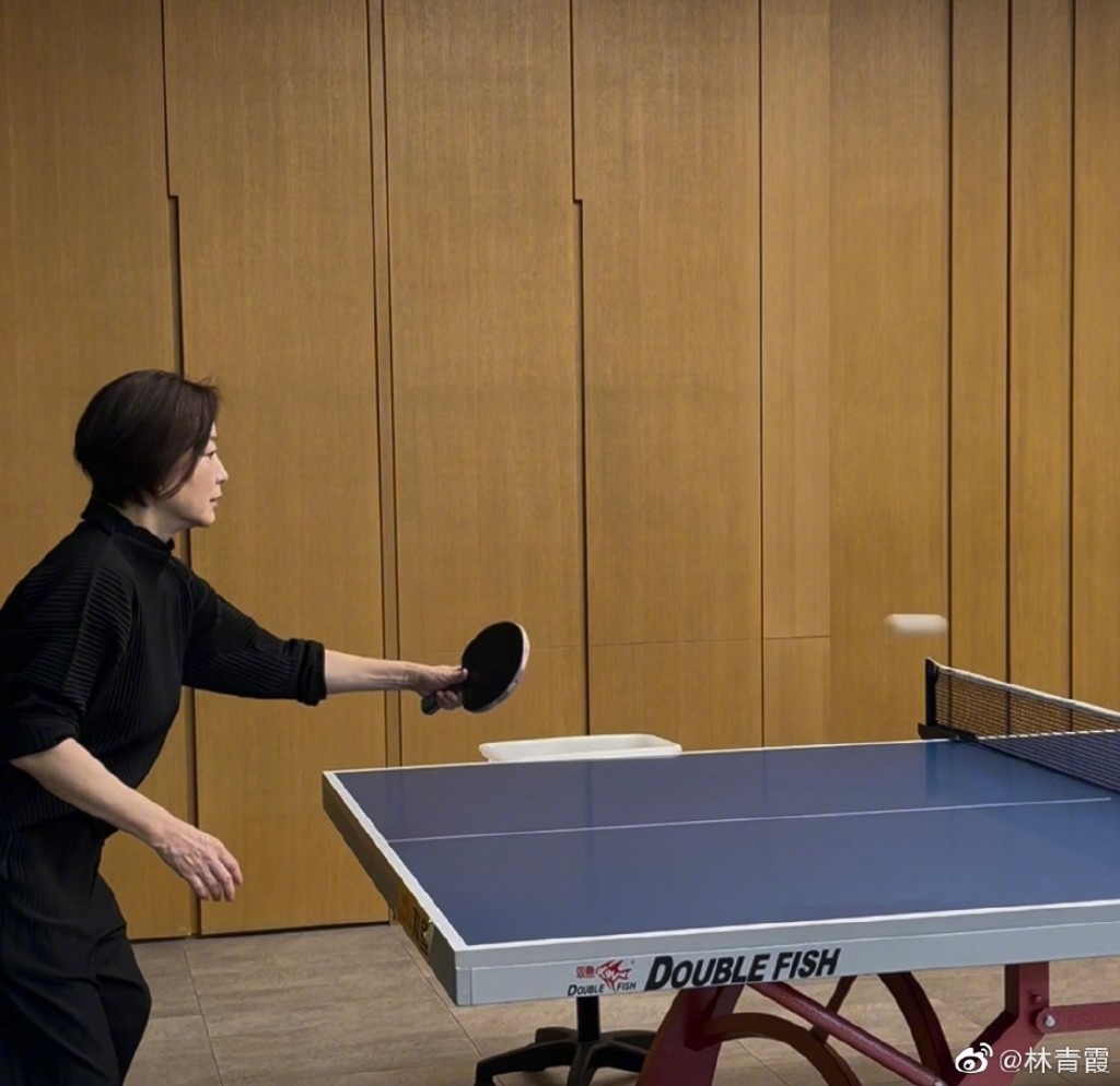林青霞過往也曾分享在大宅乒乓球室的照片。