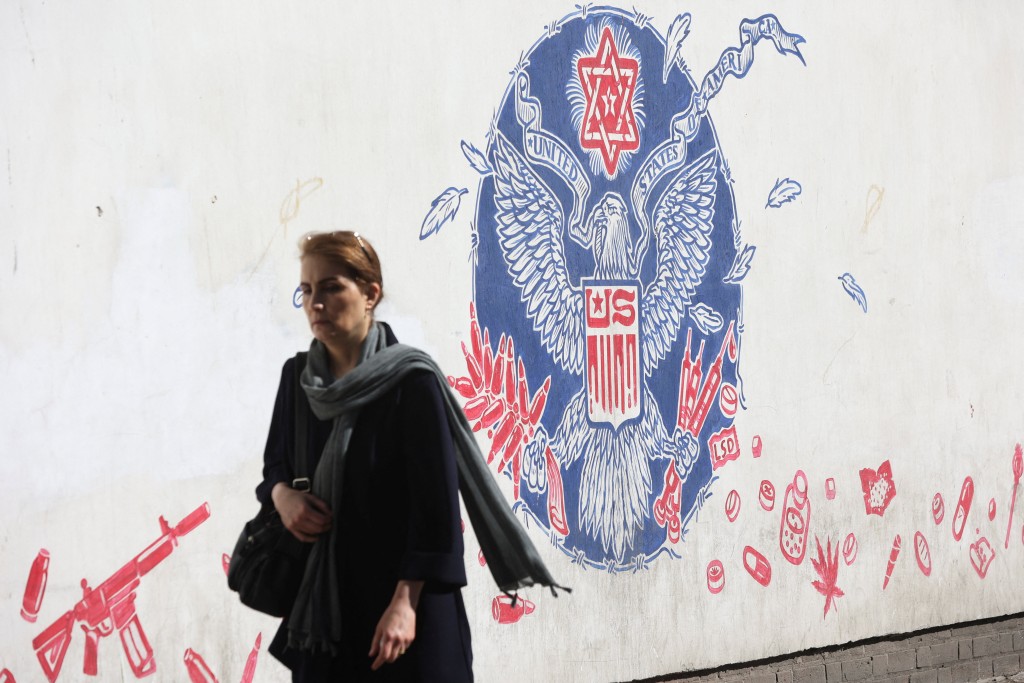 保安局呼籲計劃前赴或已在伊朗或以色列的港人應提高警惕，注意安全。路透社圖片