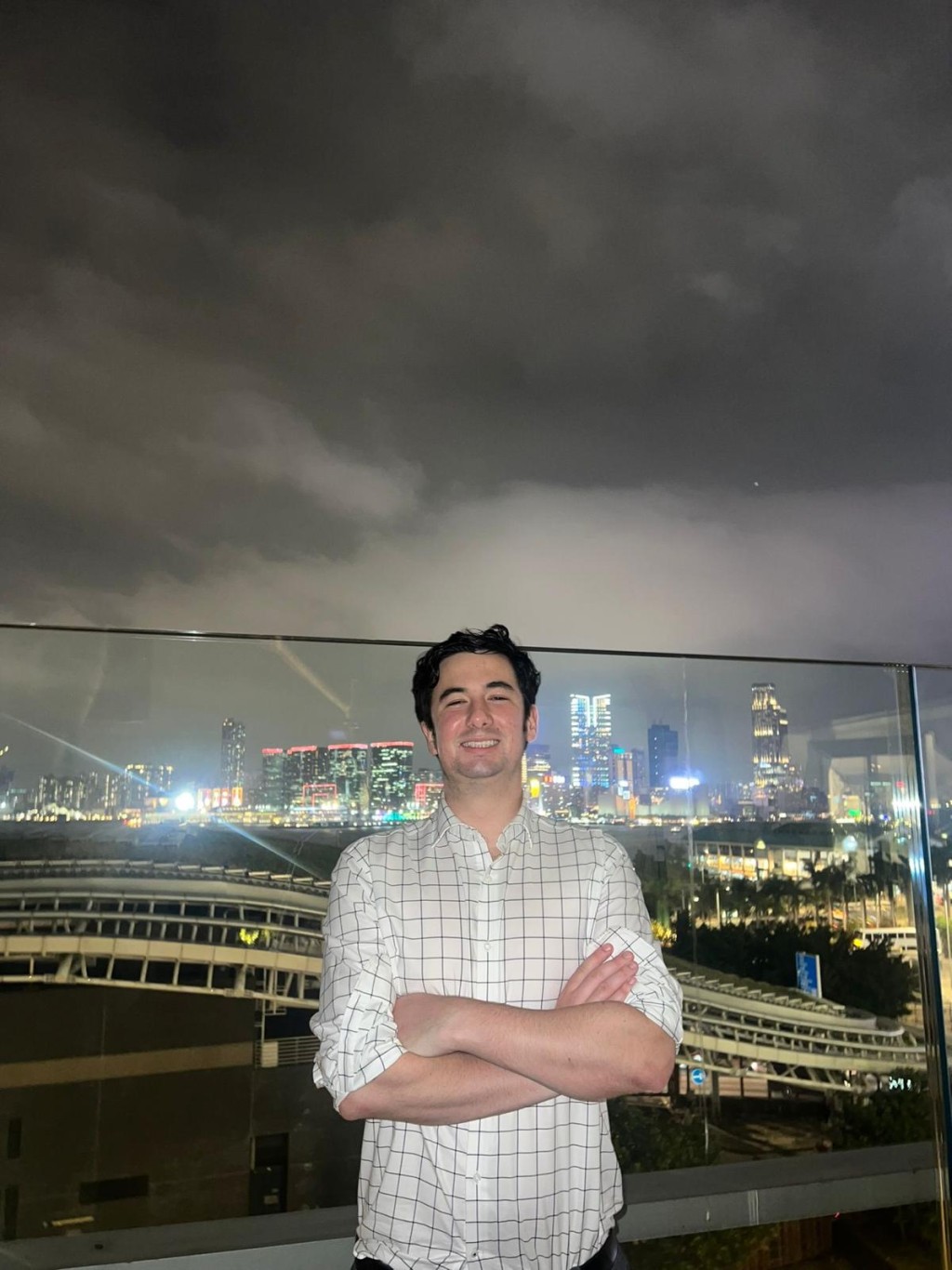 Daniel欣賞香港中西文化交融的獨特城市面貌,非常享受在港生活。 Daniel欣賞香港中西文化交融的獨特城市面貌,非常享受在港生活。