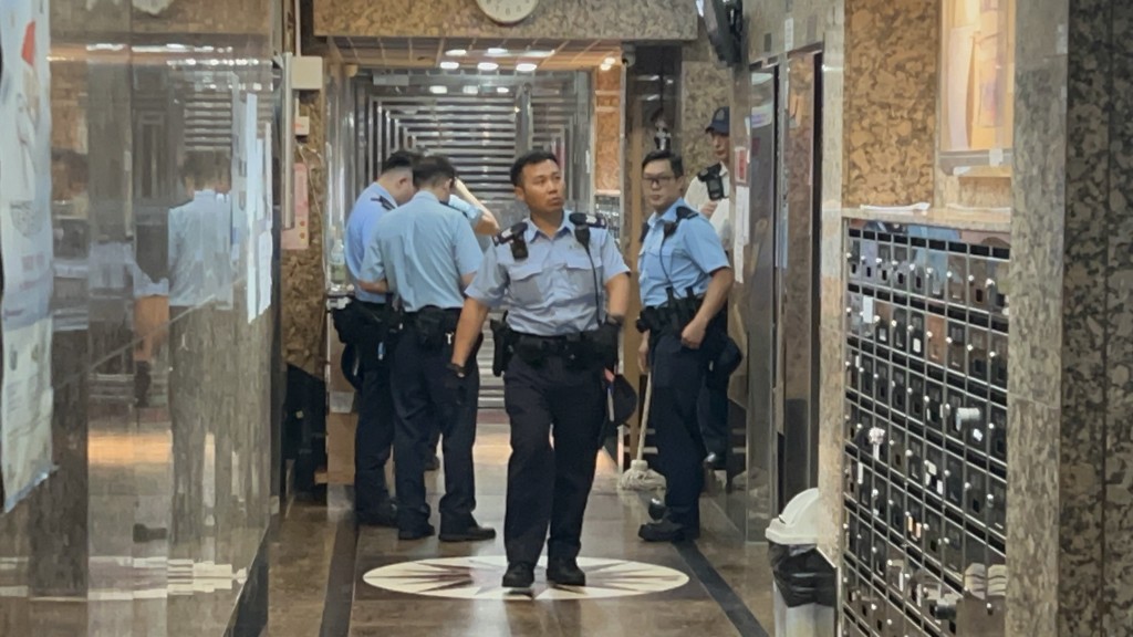 警方到場調查並追緝賊人蹤影。