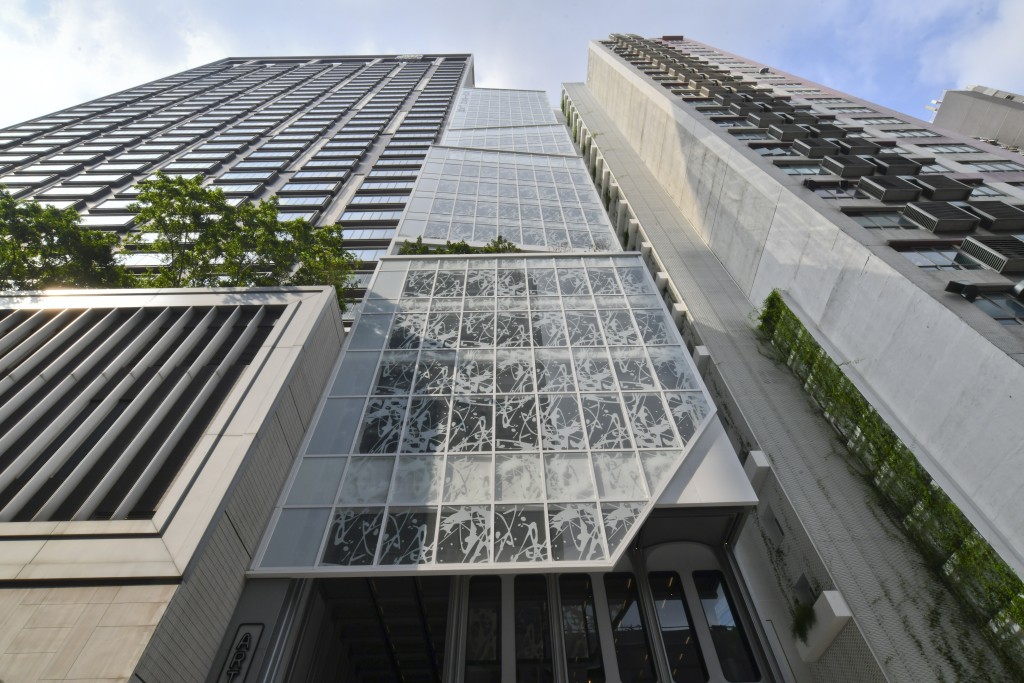 新蒲崗六合街21號Artisan Lab屬工廈重建項目，意向呎租約18元。