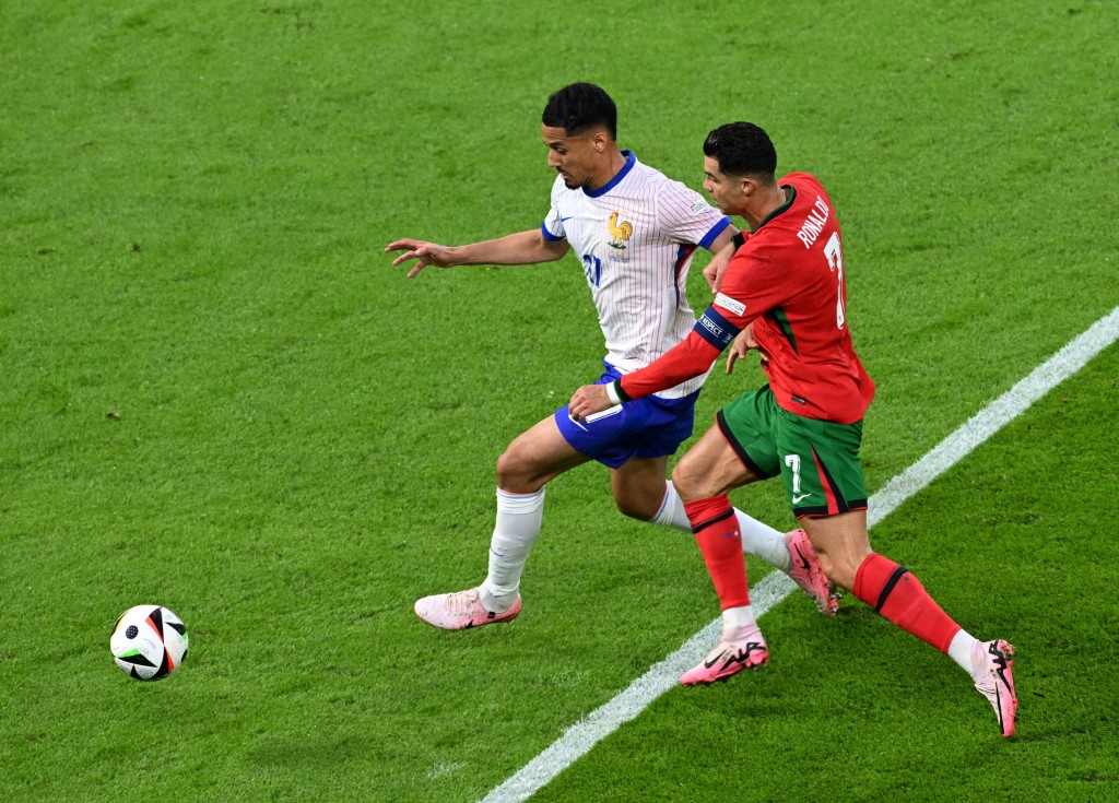 C朗拿度(紅衫)門前失機連累葡萄牙8強被法國淘汰。REUTERS