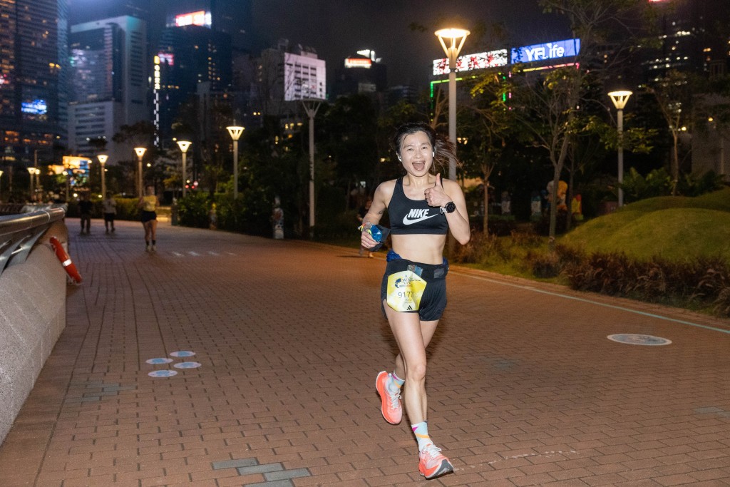 Wings for Life World Run 的香港 App Run 在灣仔海濱長廊舉行。公關圖片 Wings for Life World Run 的香港 App Run 在灣仔海濱長廊舉行。公關圖片