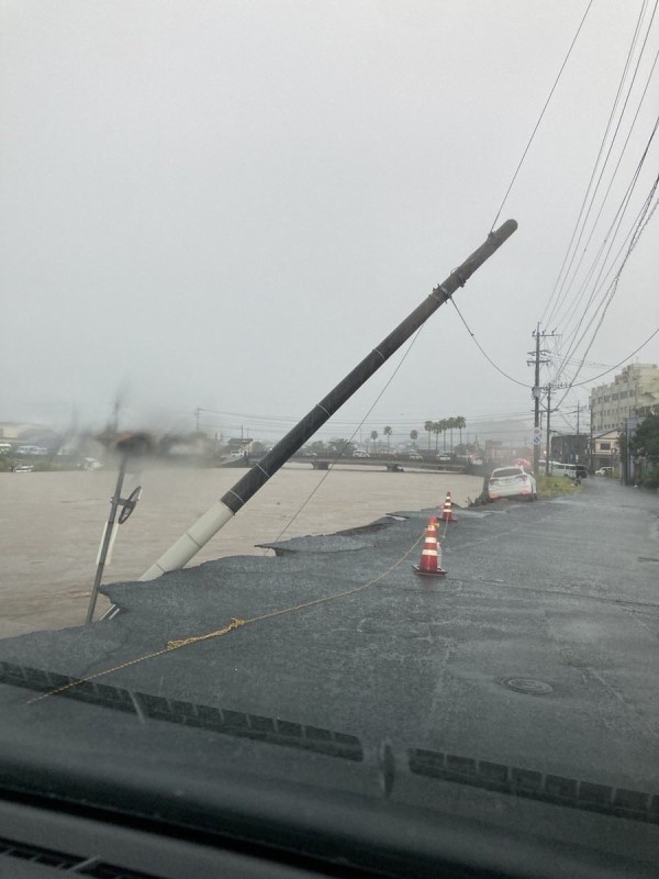 鹿兒島縣部分地區出現罕見暴雨,創下有史以來最大降雨量。X@Gt8VUlzRG7buafO 鹿兒島縣部分地區出現罕見暴雨,創下有史以來最大降雨量。X@Gt8VUlzRG7buafO