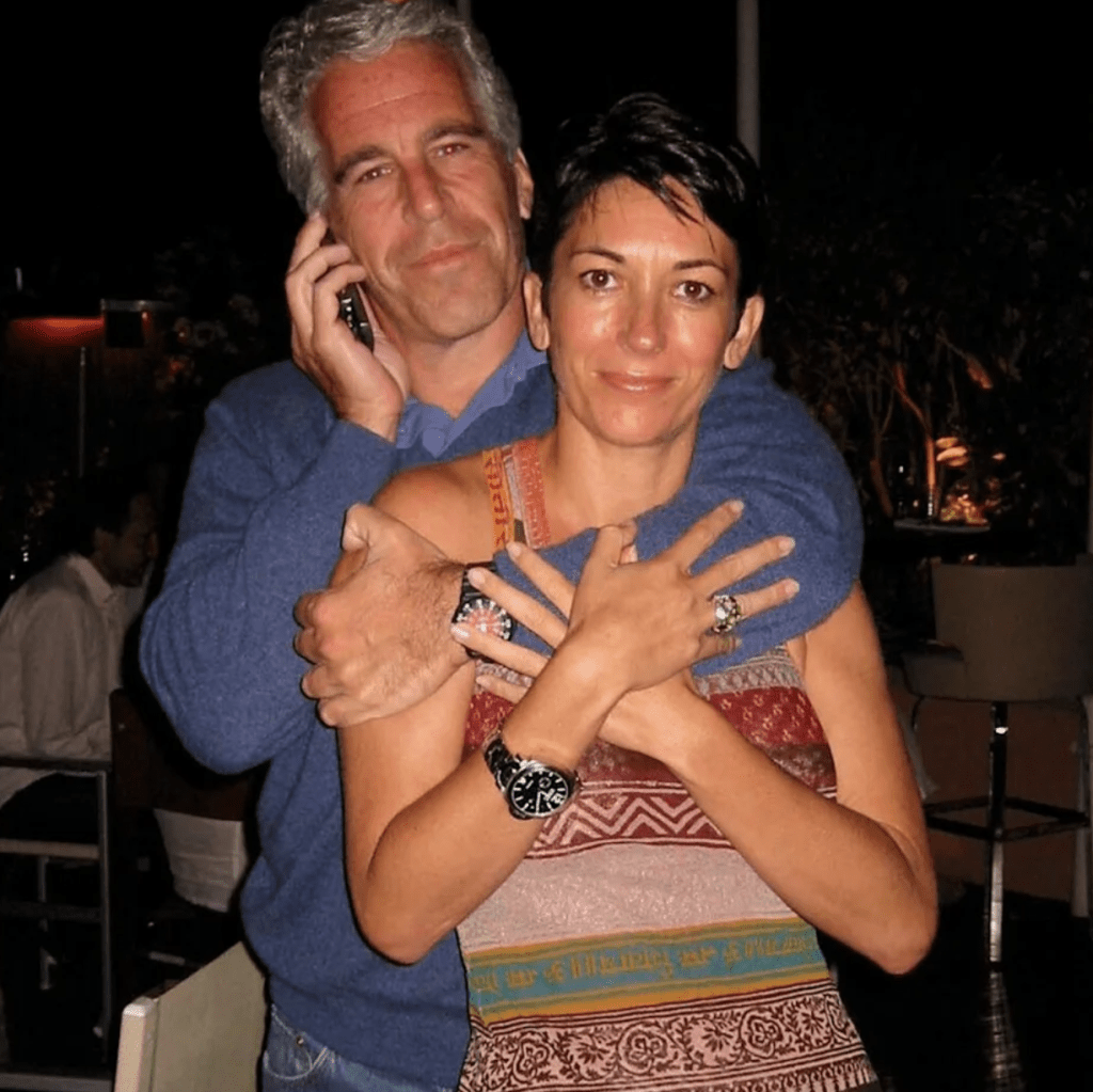 愛潑斯坦以慈善家與藝術贊助人自居，聲稱願意資助她修讀紐約視覺藝術學院的美術學士學位，並強調「沒有任何附帶條件」。司法部照片