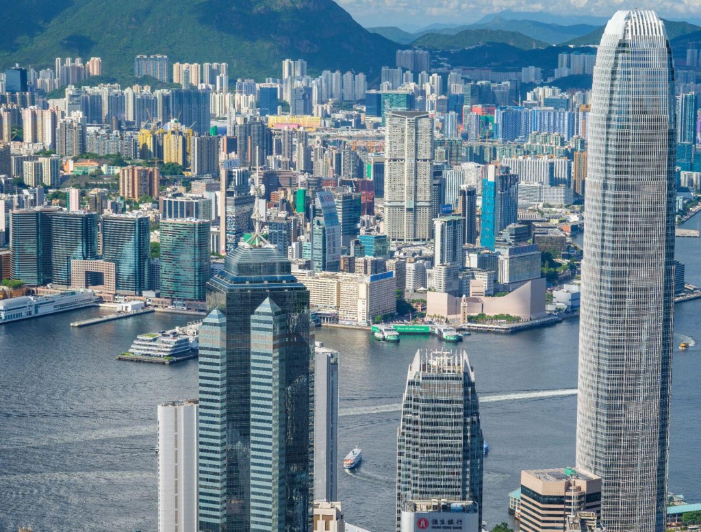 港管理資產超過35萬億元,資金淨流入顯著增加。陳茂波FB圖片 港管理資產超過35萬億元,資金淨流入顯著增加。陳茂波FB圖片
