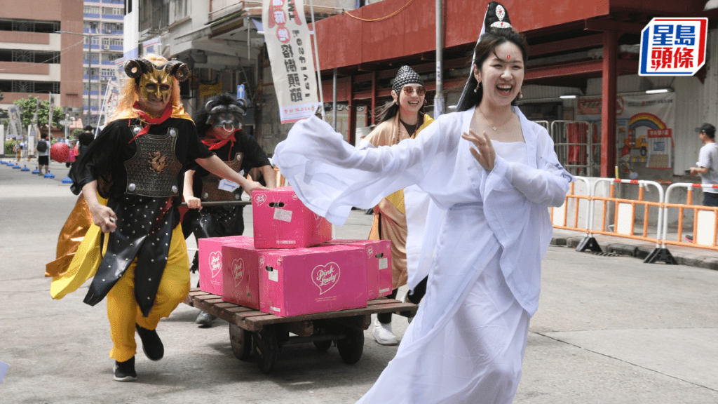 榕樹頭節呈現油麻地光景 「哪吒」邂逅「觀音」上演「生果生死時速」