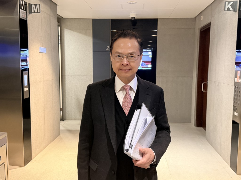 時任法案委員會主席陳紹雄承認政府立法會責無旁貸。郭詠欣攝