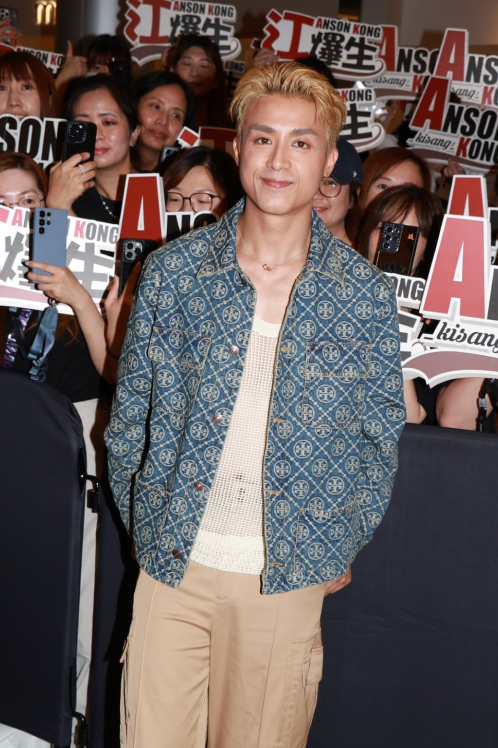 AK 33歲生日。 AK 33歲生日。
