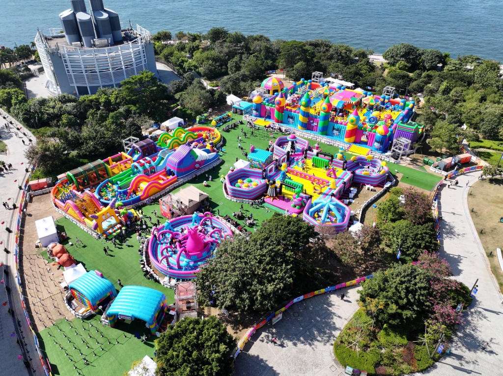 全球最大的充氣彈跳派對「The Big Bounce」於農曆新年回歸。 全球最大的充氣彈跳派對「The Big Bounce」於農曆新年回歸。