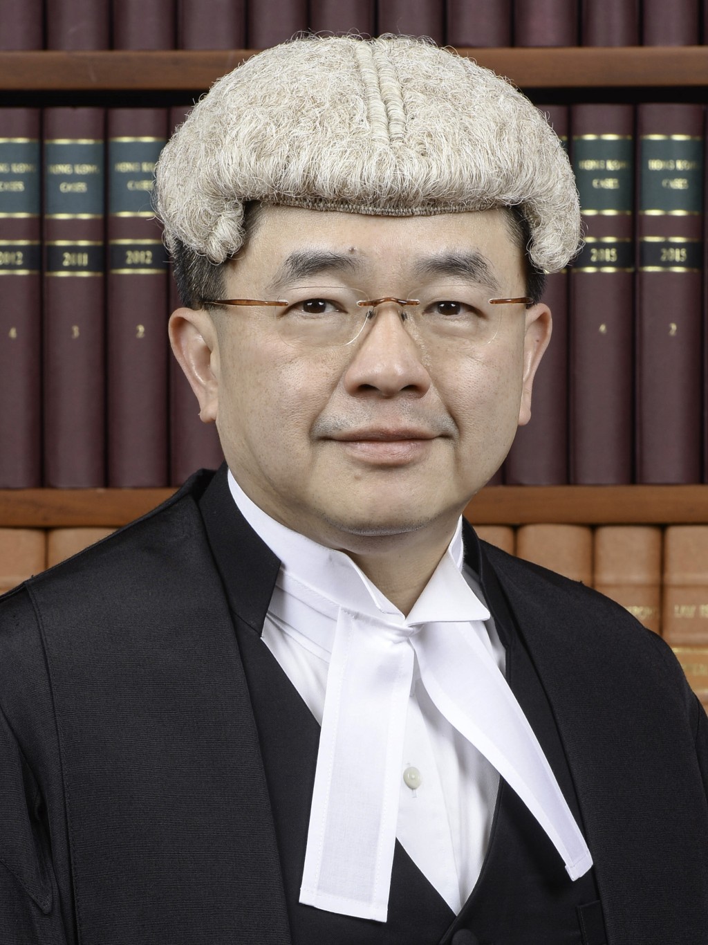 高院原訟庭法官陳嘉信涉多次司法抄襲,終院首席法官張舉能要求他提早退休。 高院原訟庭法官陳嘉信涉多次司法抄襲,終院首席法官張舉能要求他提早退休。