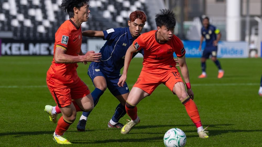 王鈺楝(右)全場落力鑽營。AFC圖片 王鈺楝(右)全場落力鑽營。AFC圖片