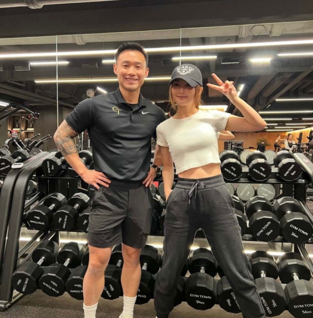 阿Sa曾透露受男友影響養成行山的興趣，感覺健康不少。