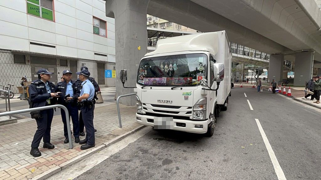 警方到場調查。 楊偉亨攝 警方到場調查。 楊偉亨攝