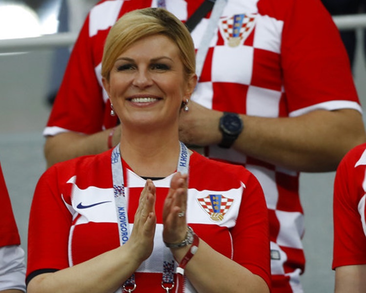 科林达着波衫撑国家队超贴地。AP