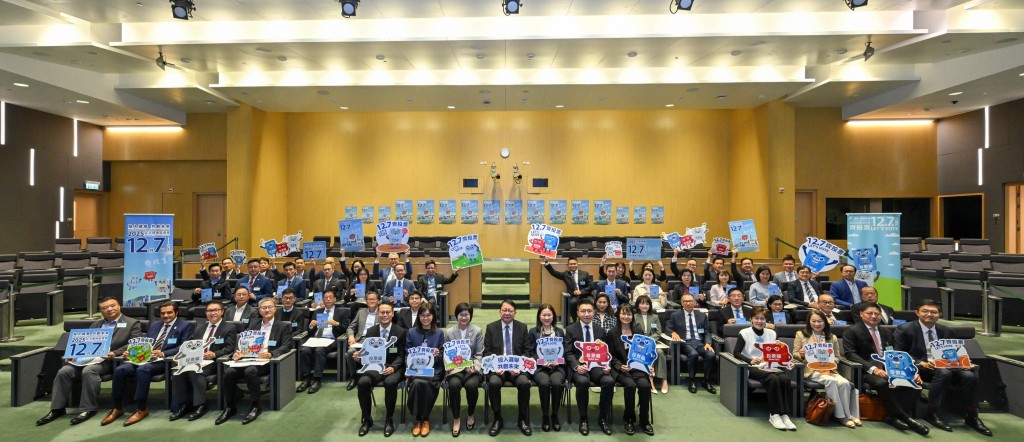 陳國基呼籲各新委任太平紳士發揮自身影響力,聯同家人、朋友和所屬業界積極響應今次選舉。陳國基FB 陳國基呼籲各新委任太平紳士發揮自身影響力,聯同家人、朋友和所屬業界積極響應今次選舉。陳國基FB