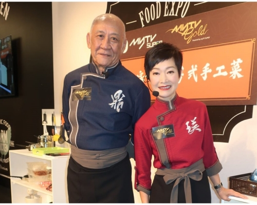 鼎爷笑言自己与无线关系「肉随砧板上」。