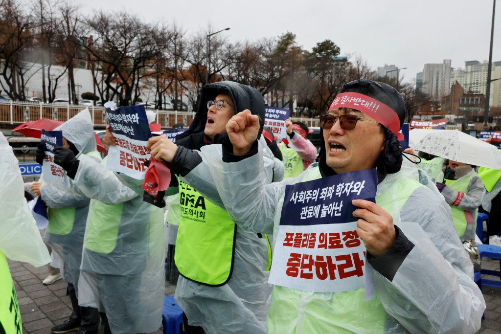 因應醫生罷工，南韓公衛警報升至最高級。路透社