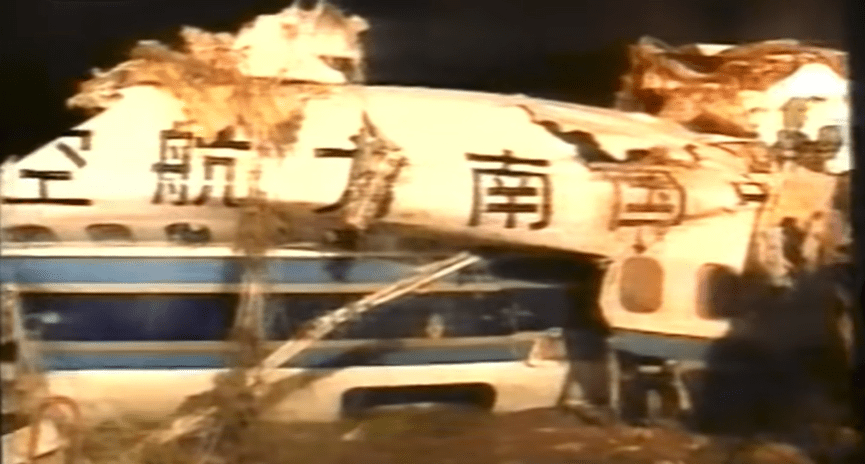 97南航空難釀35死,深圳機場唯一致死空難,降落失事人為所致。 97南航空難釀35死,深圳機場唯一致死空難,降落失事人為所致。