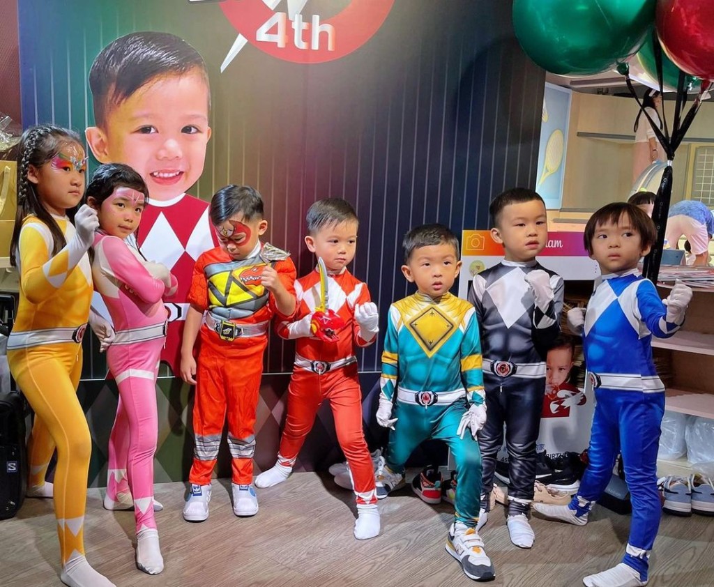 一班小朋友打份成Power Ranger！