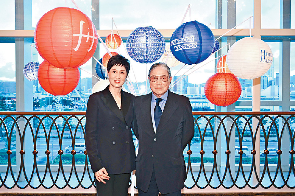 ■張王幼倫與霍震霆為善最樂。