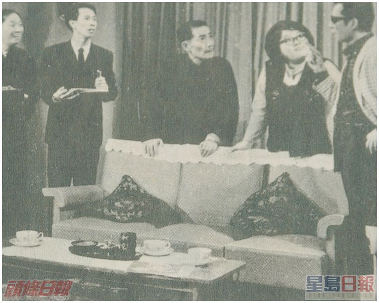 《小夫妻》是「肥姐」(右二)一生第一齣電視劇。資料圖片