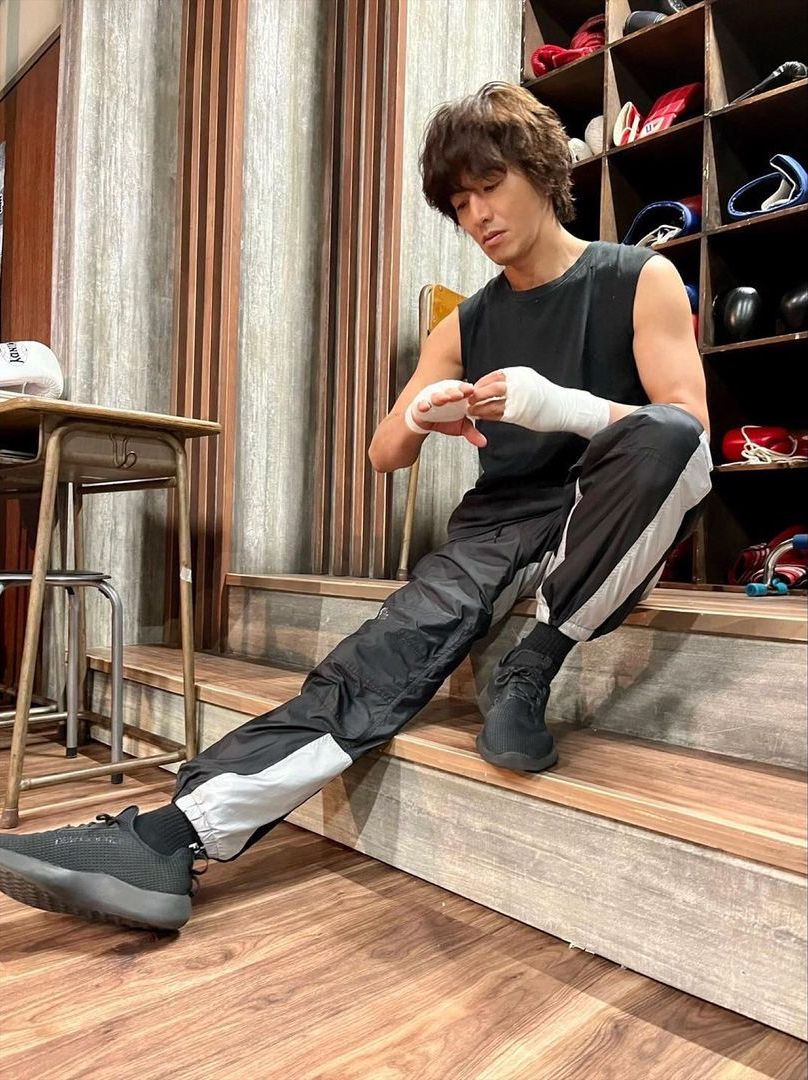 木村在《邁向未來的倒數10秒》中演拳擊教練,拍得相當辛苦。