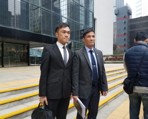 商業罪案調查科偽鈔及偽造文件組偵緝督察謝少深（右）。黃顯晴攝