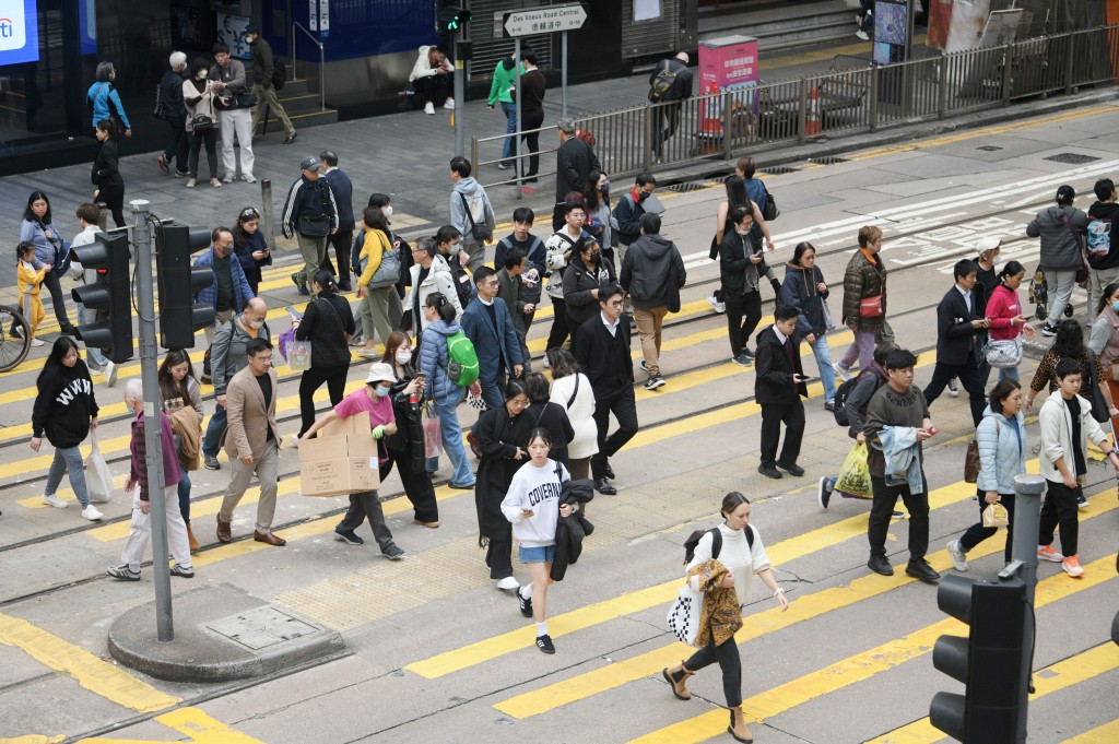 2023年香港順利走出疫情，本地生產毛額連續9季維持成長，2024年全年突破3兆港元。國際金融、航運、貿易中心地位更加穩固。資料圖片