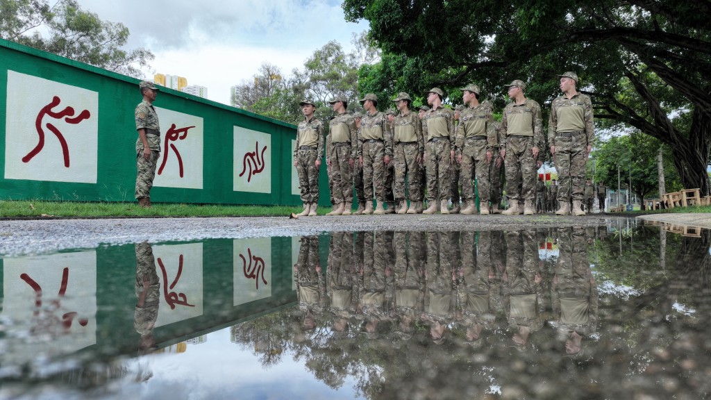 香港青少年軍事夏令營從2005年起至今共有5 000餘名香港青少年學生參加。政府新聞網圖片