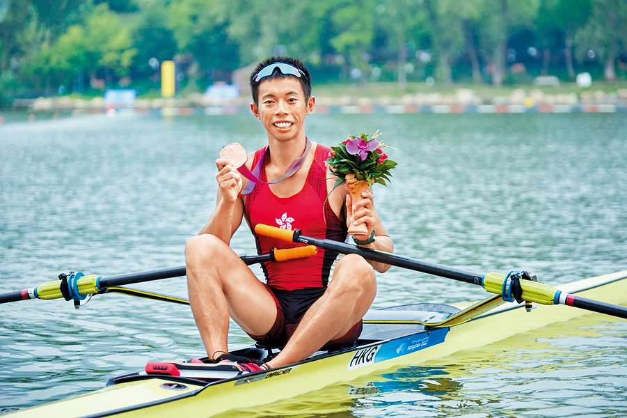 赵显臻于亚大区巴黎奥运赛艇资格赛得第4名，成功取得巴黎奥运入场券。