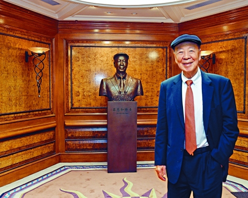 嘉華集團主席呂志和認為香港是福地，對未來充滿信心。