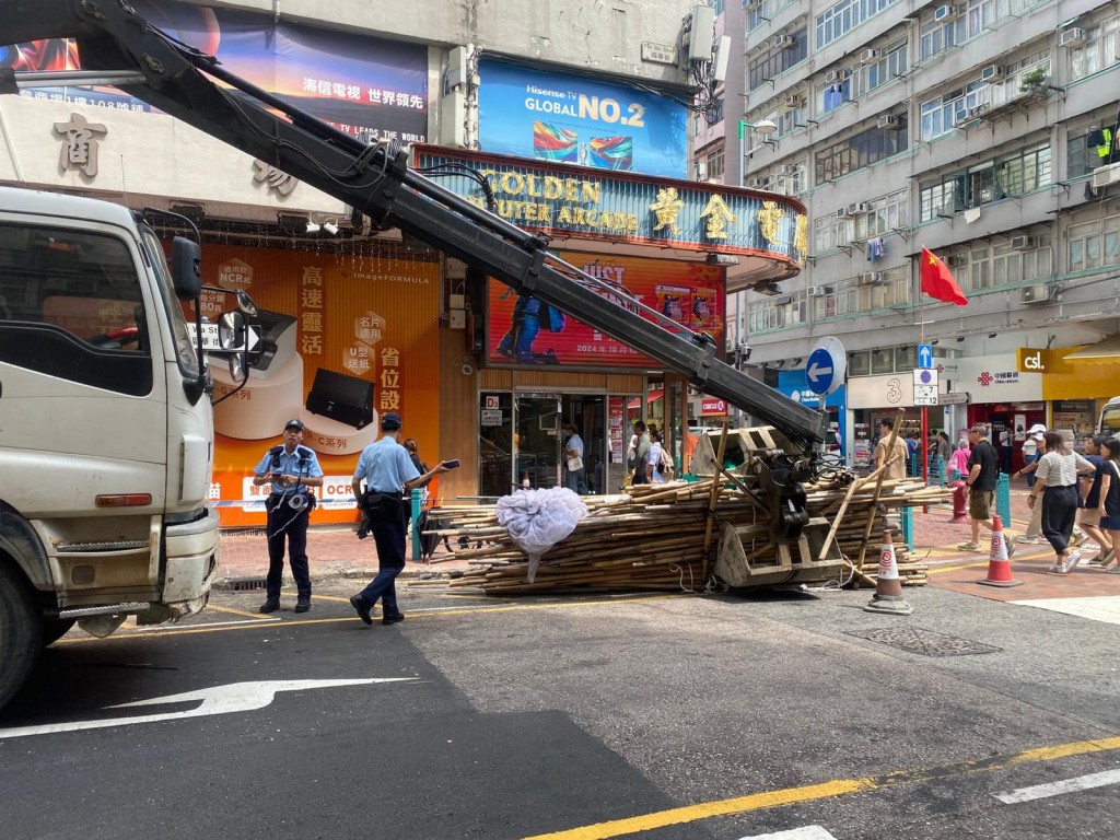 警方到场调查。网上图片