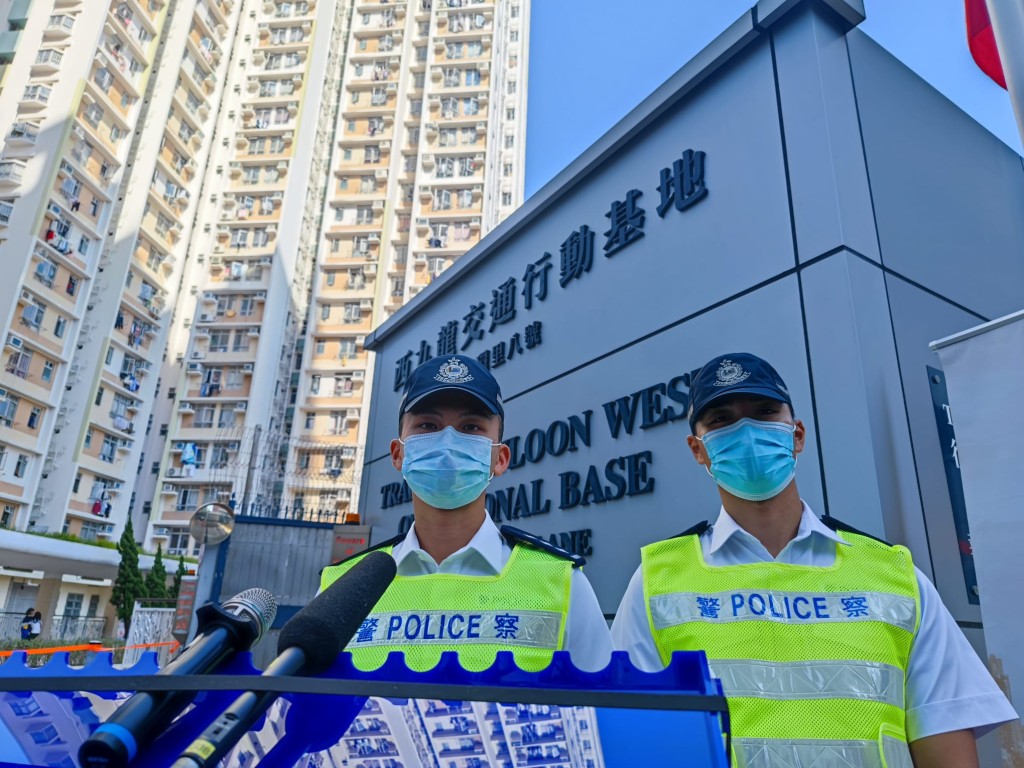 總督察劉家裕講述拉人經過。梁國峰攝