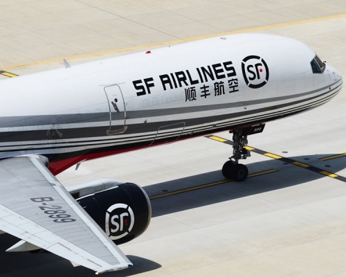 順豐航空公司以3.2億元買下兩部波音747貨機。網上圖片