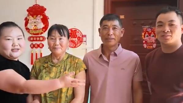 河南夫婦撮合雙方單親父母再婚,網民稱奇:零婆媳矛盾。青島新聞網 河南夫婦撮合雙方單親父母再婚,網民稱奇:零婆媳矛盾。青島新聞網