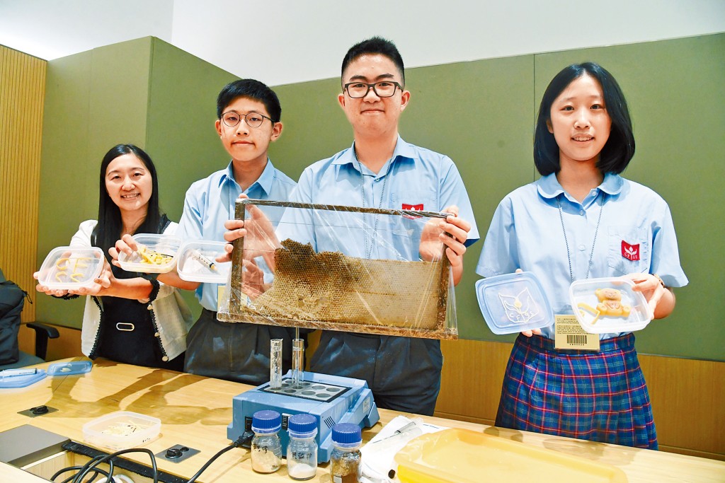 中華基金中學學生研發的「走塑‧蠟『唧』行動」，將於「創新科技嘉年華2023」中展示如何將廢棄蜂巢化成3D打印原材料。
