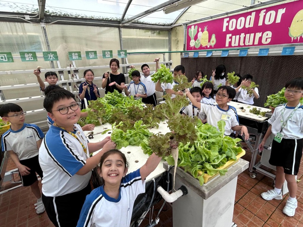 可銘學校持續推行環境教育計劃，透過各項活動培養學生的環保意識。