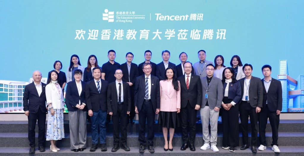 教大與騰訊雲代表出席簽署儀式。教大提供 教大與騰訊雲代表出席簽署儀式。教大提供