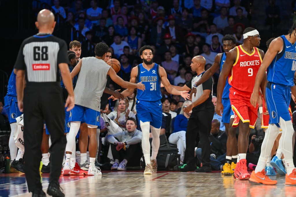 NBA中国赛独行侠vs火箭。魏国谦摄